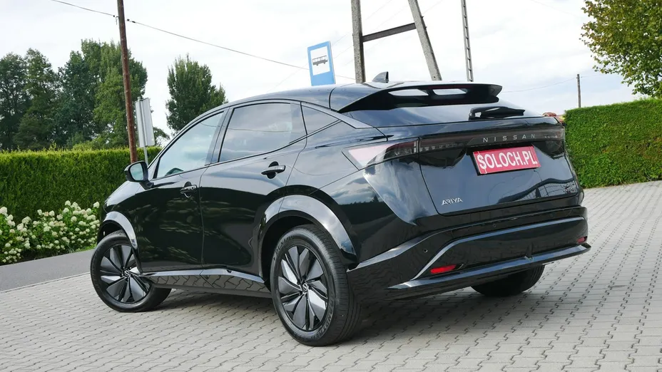NISSAN Ariya -