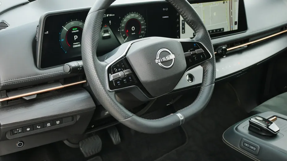 NISSAN Ariya -