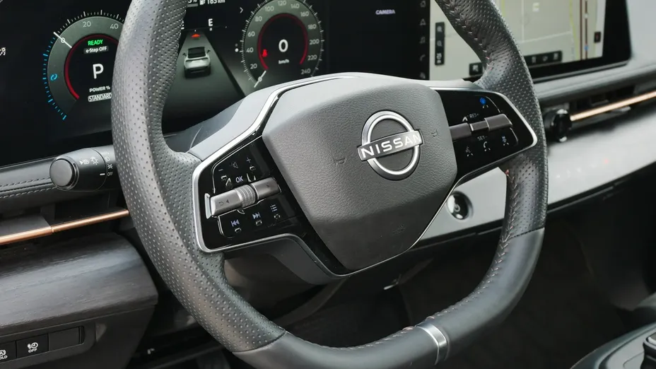 NISSAN Ariya -
