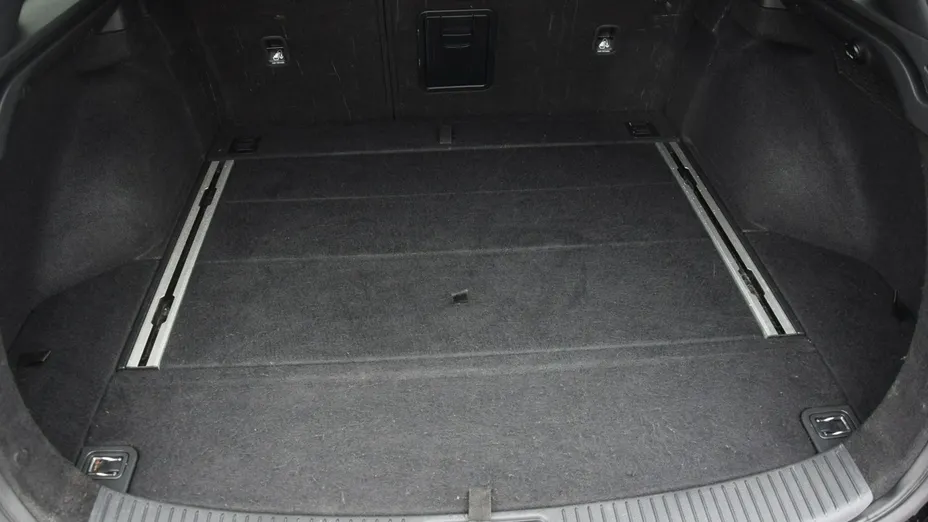 HYUNDAI i30 -