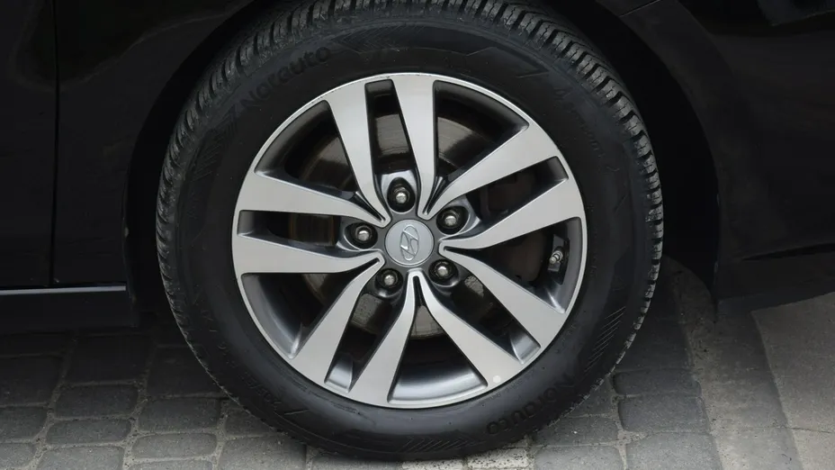 HYUNDAI i30 -