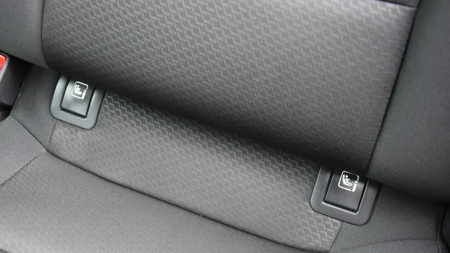 HYUNDAI i30 -