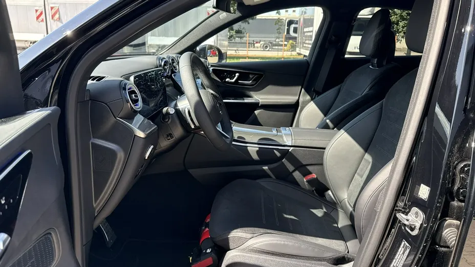 MERCEDES-BENZ GLC -
