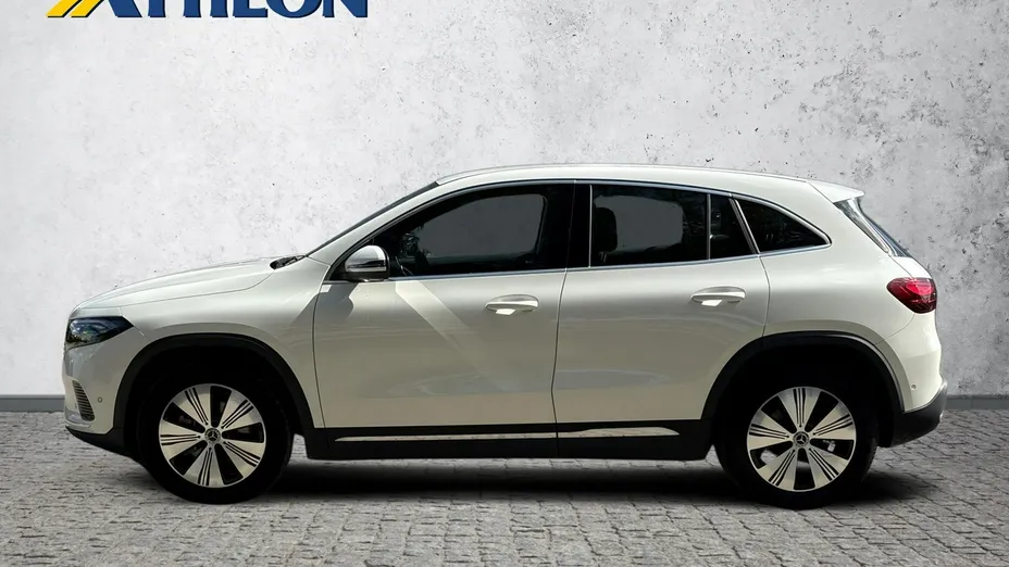 MERCEDES-BENZ EQA -