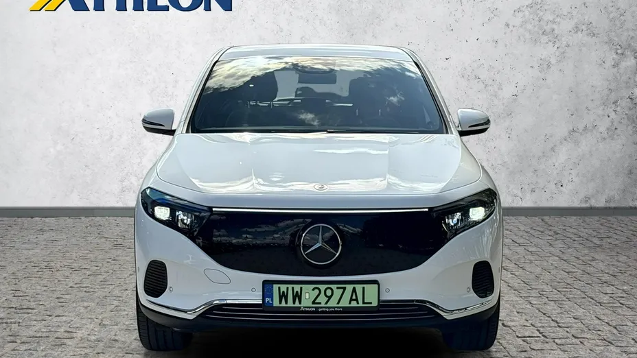 MERCEDES-BENZ EQA -