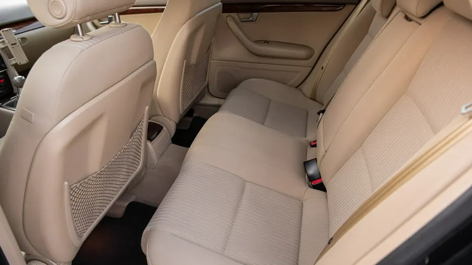 AUDI A4 -