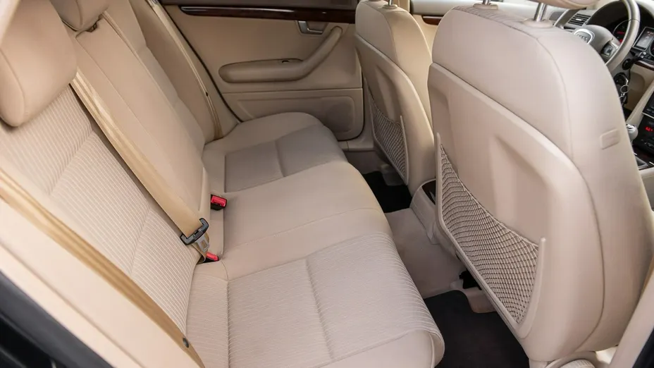 AUDI A4 -