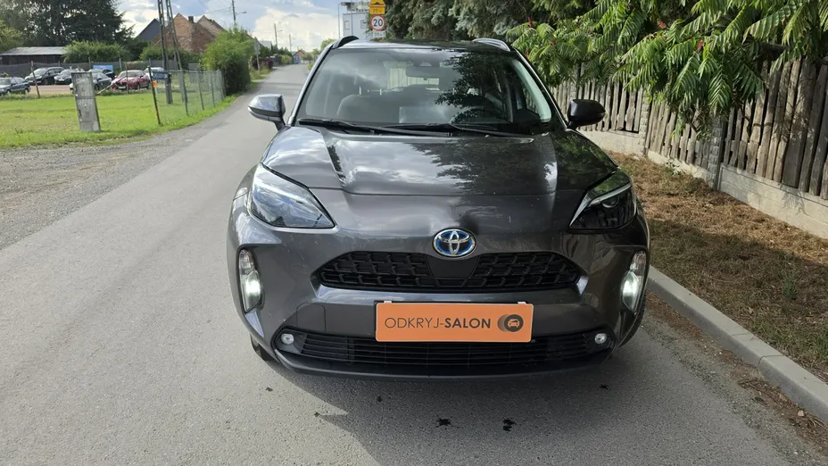 TOYOTA Yaris Cross -
