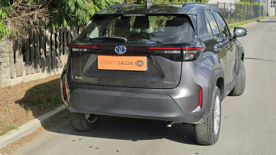 TOYOTA Yaris Cross -