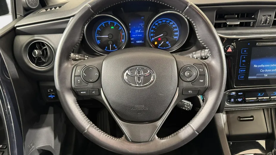 TOYOTA Auris -