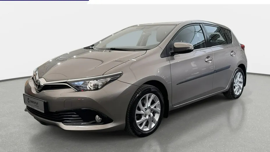 TOYOTA Auris -