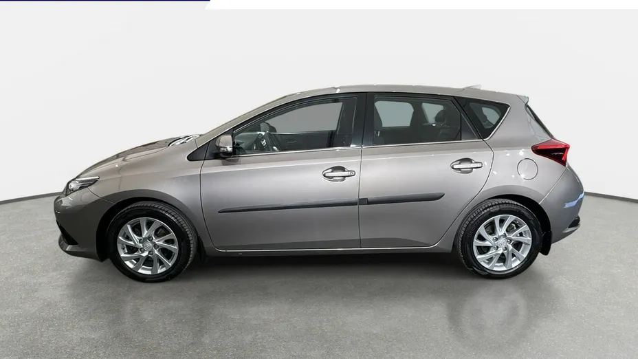 TOYOTA Auris -