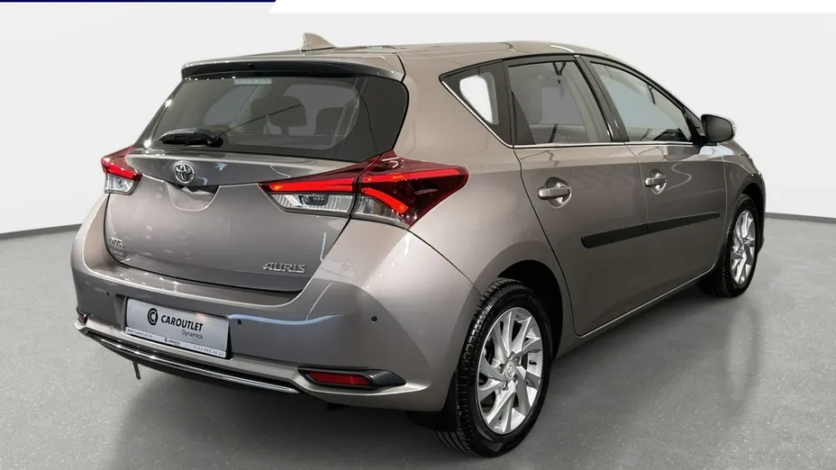 TOYOTA Auris -