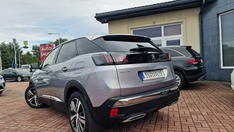 PEUGEOT 3008 -