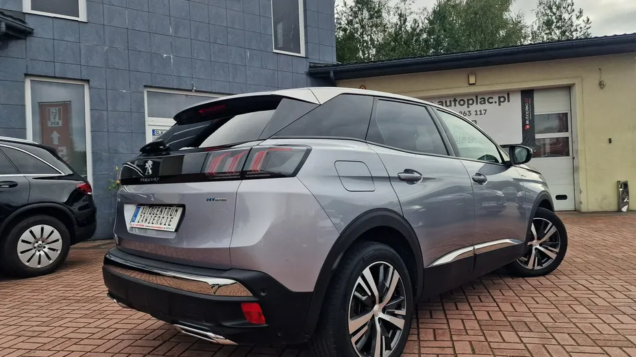 PEUGEOT 3008 -