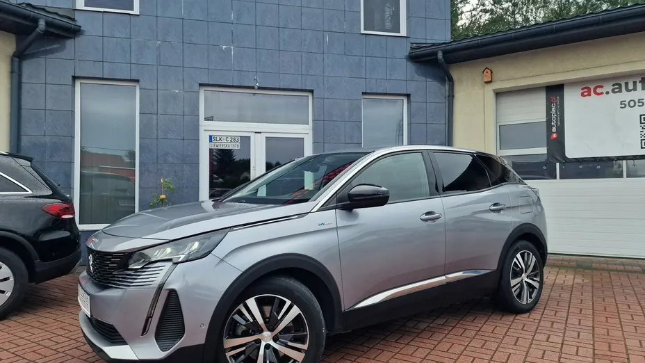 PEUGEOT 3008 -