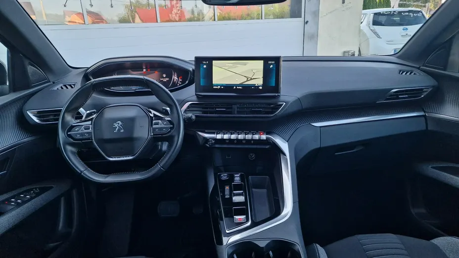 PEUGEOT 5008 -