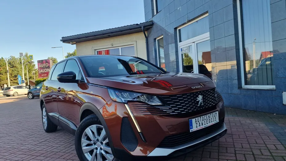 PEUGEOT 5008 -