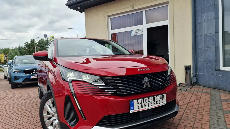 PEUGEOT 5008 -