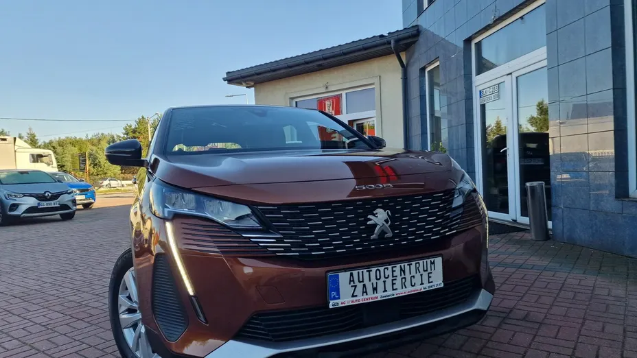 PEUGEOT 5008 -