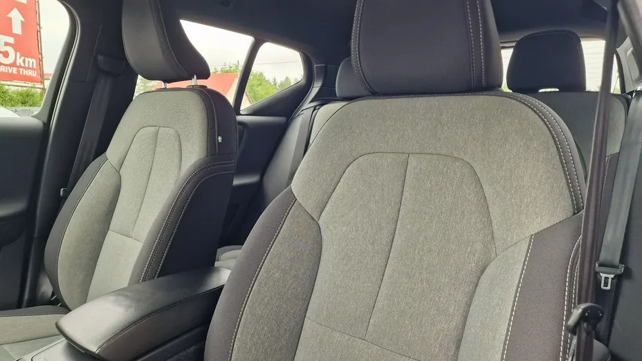 VOLVO XC40 -