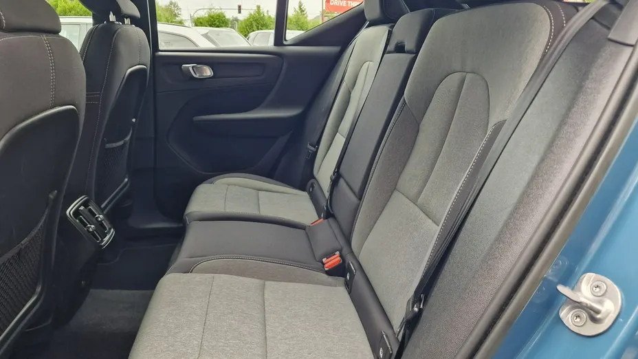 VOLVO XC40 -