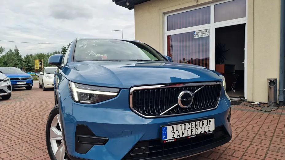 VOLVO XC40 -