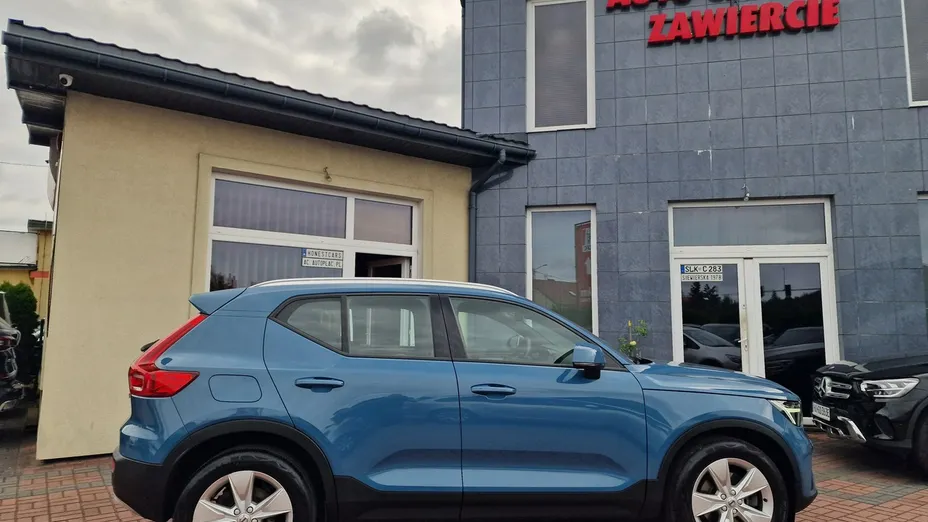 VOLVO XC40 -
