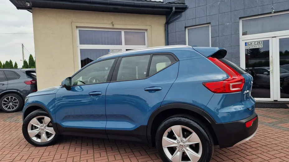 VOLVO XC40 -