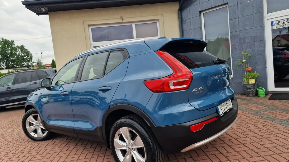 VOLVO XC40 -
