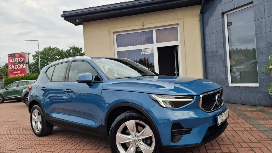 VOLVO XC40 -