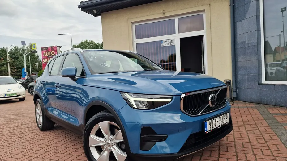 VOLVO XC40 -