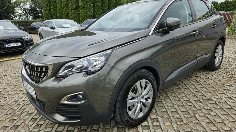 PEUGEOT 3008 -