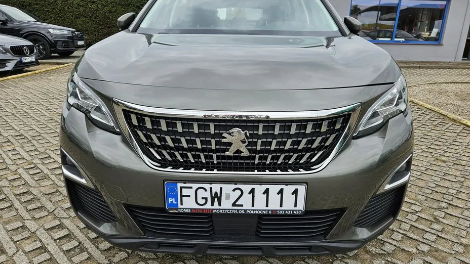 PEUGEOT 3008 -
