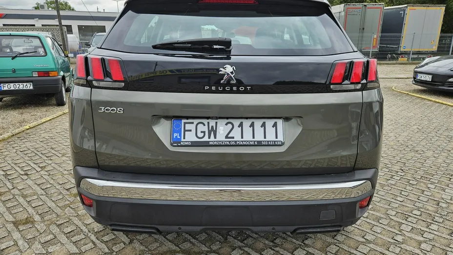 PEUGEOT 3008 -