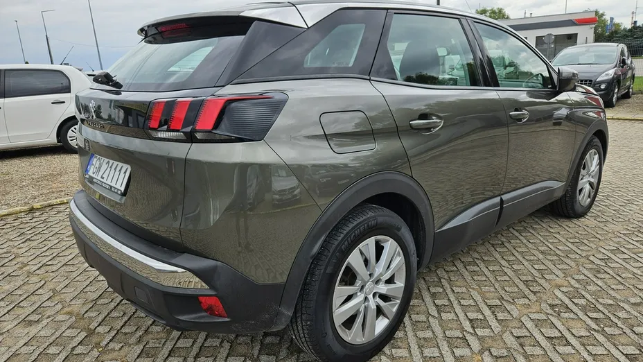 PEUGEOT 3008 -