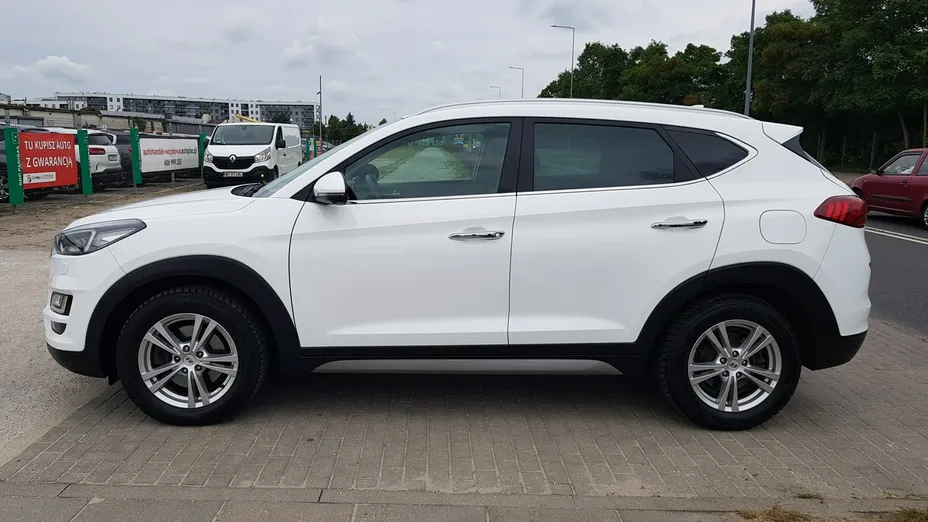 HYUNDAI Tucson -