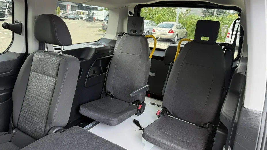 FORD Tourneo Connect -
