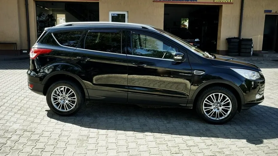 FORD Kuga -