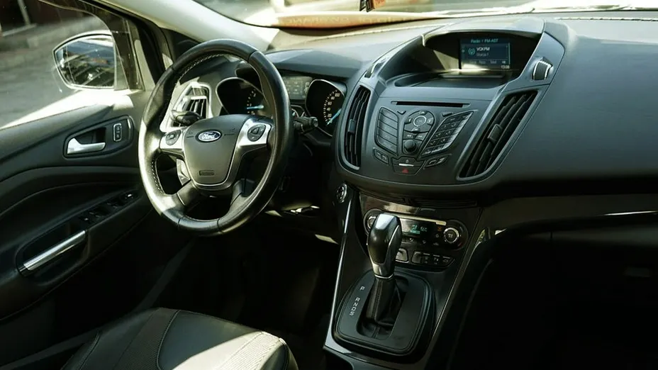 FORD Kuga -