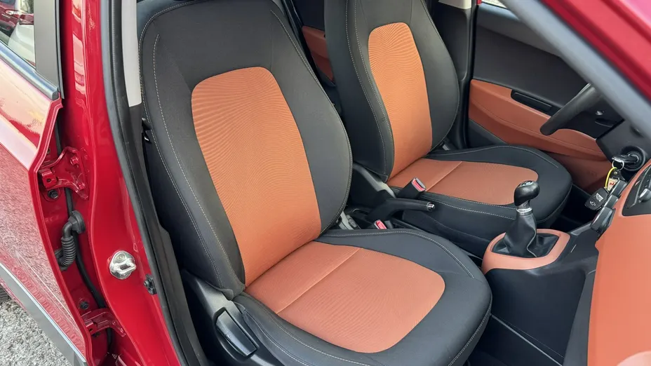 HYUNDAI i10 -