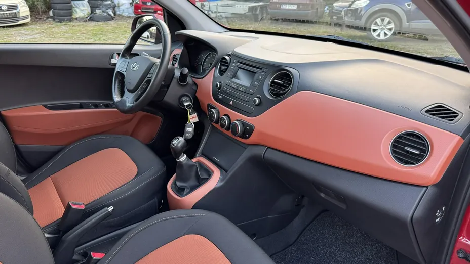 HYUNDAI i10 -
