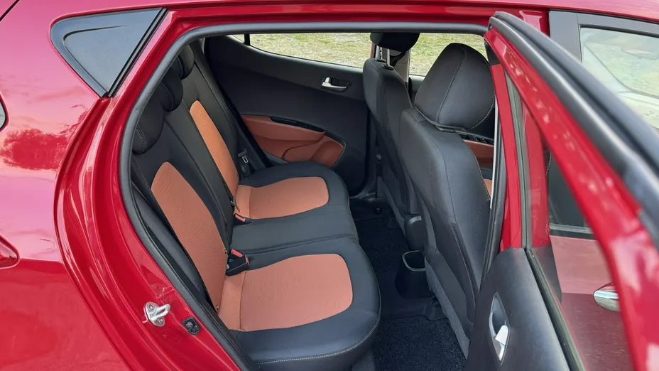 HYUNDAI i10 -
