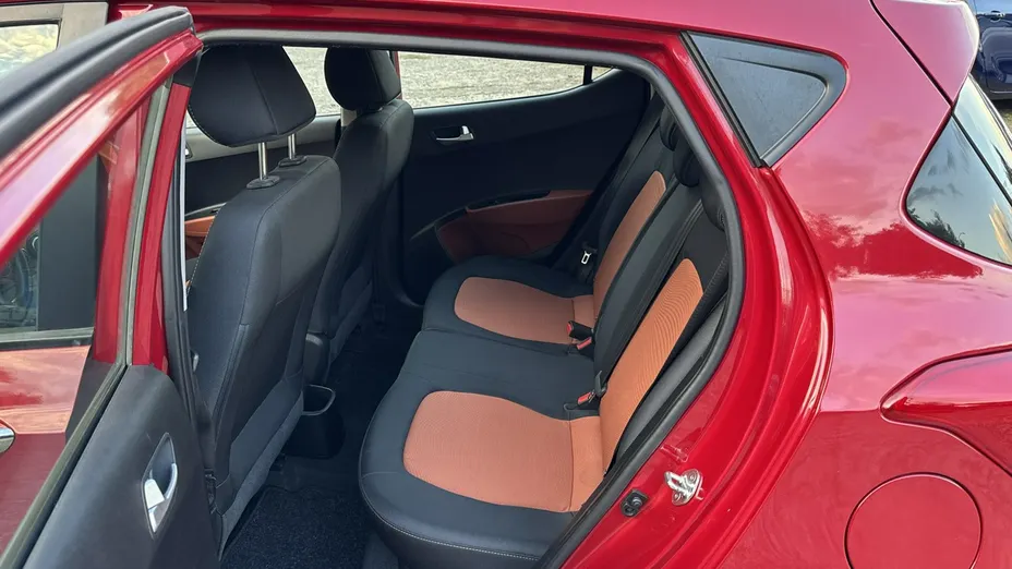 HYUNDAI i10 -