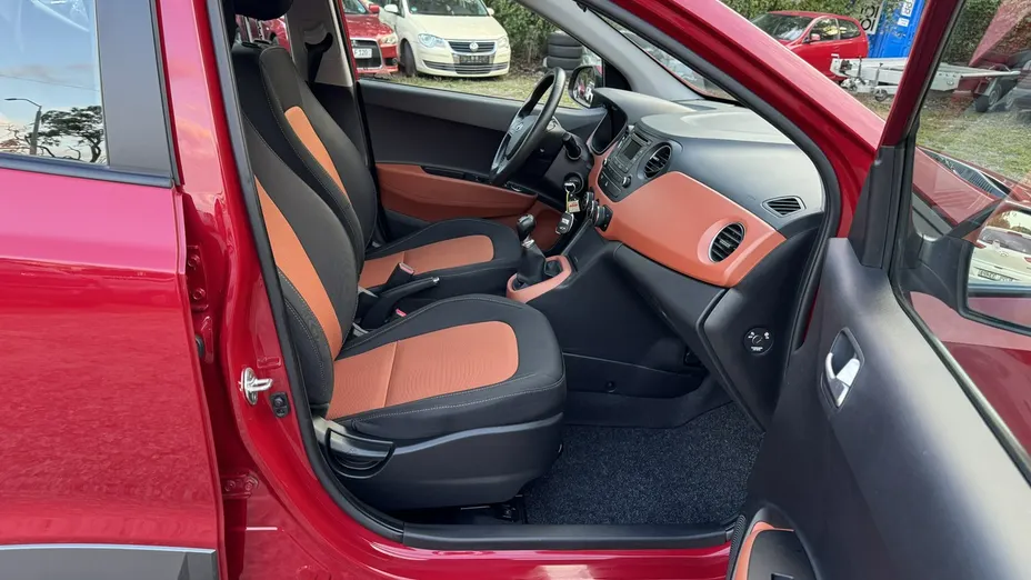 HYUNDAI i10 -