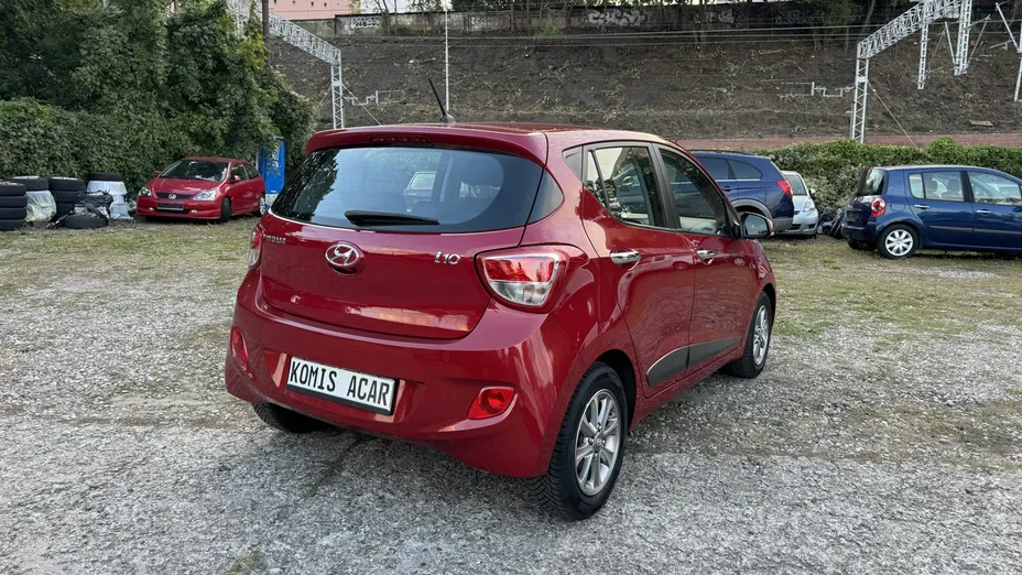 HYUNDAI i10 -