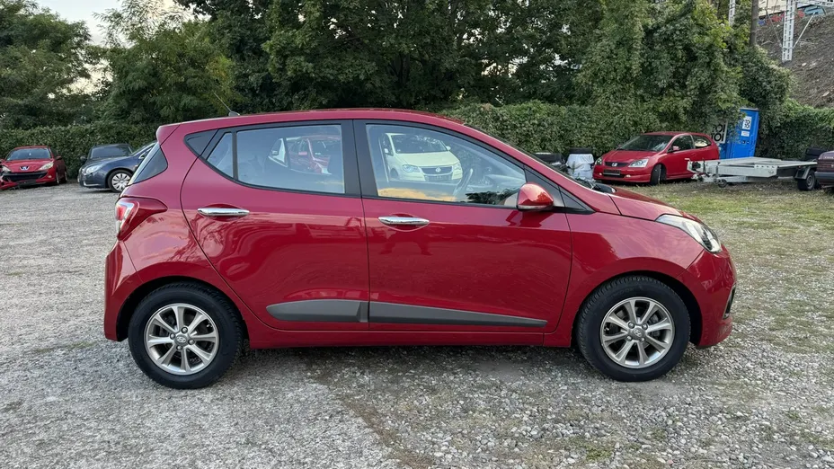 HYUNDAI i10 -