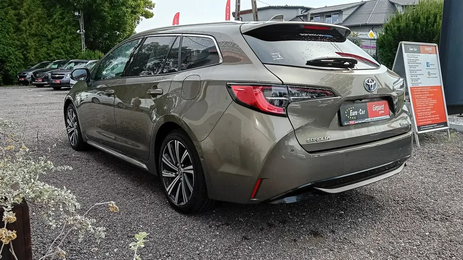 TOYOTA Corolla -