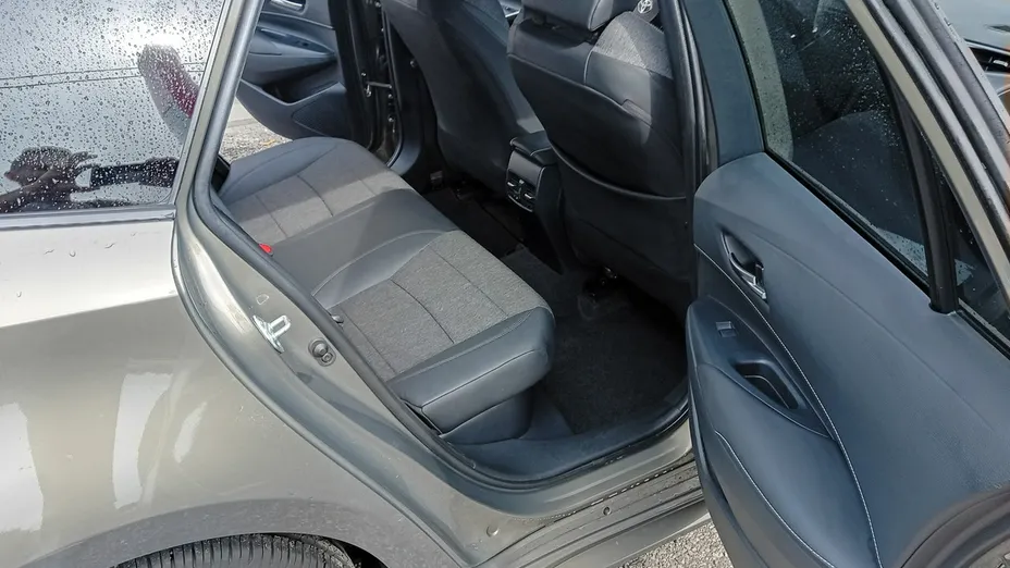 TOYOTA Corolla -