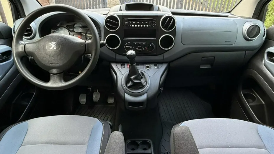 PEUGEOT Partner -